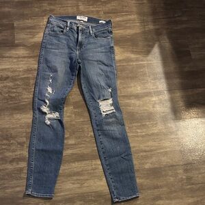 Frame Le High Skinny Jeans
